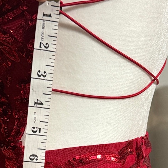 B. Darlin Elegant Red Sequin Evening Gown size 3/4 - Picture 5 of 8